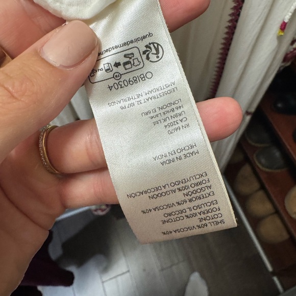 Free People Bohemian White and Red Embroidered Dress - loose threads - Picture 5 of 6